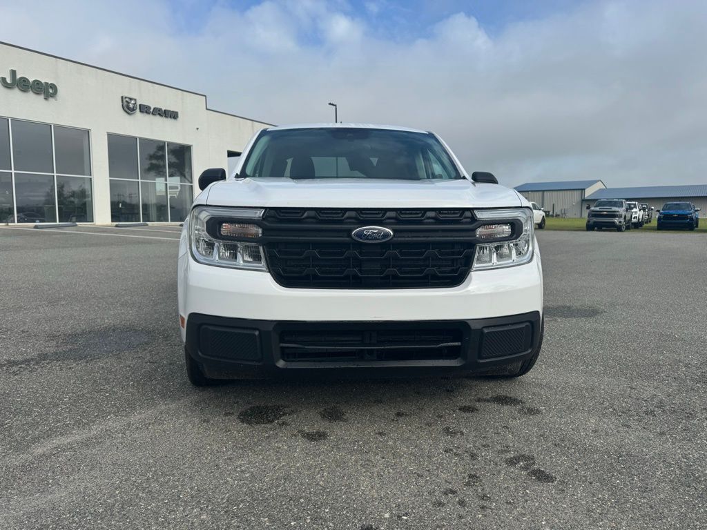 Oxford White 2022 Ford Maverick XL SuperCrew FWD Pickup Truck Front-Wheel Drive Continuously Variable Transmission