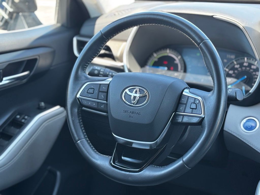 Used 2020 Toyota Highlander Hybrid SUV