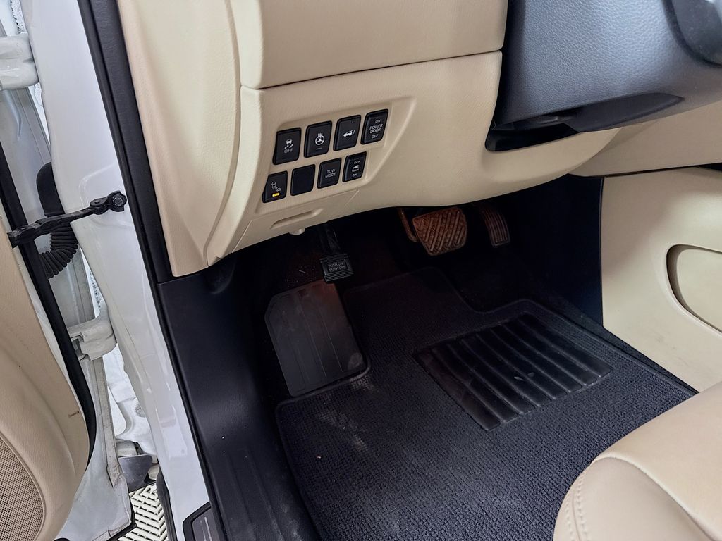 Thumbnail: 2017 Nissan Pathfinder - 10