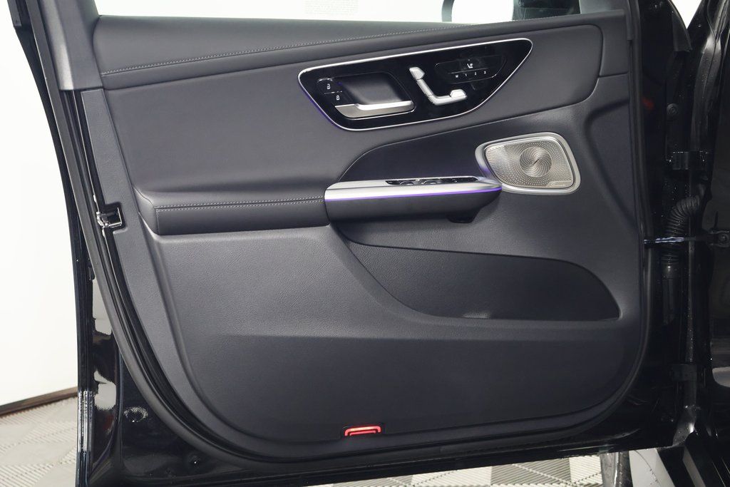 Thumbnail: 2026 Mercedes-Benz GLC - 7