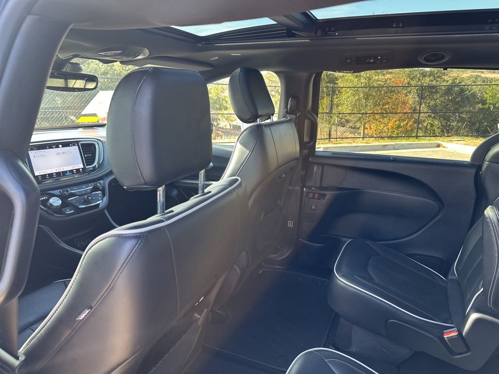 Used Car 2025 Chrysler Pacifica  Limited For Sale Under $40,000 In Austin, Texas