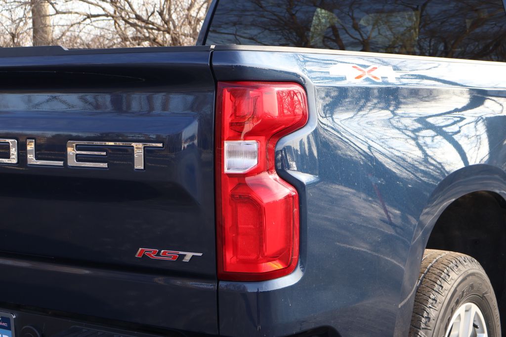 Thumbnail: 2022 Chevrolet Silverado 1500 - 10