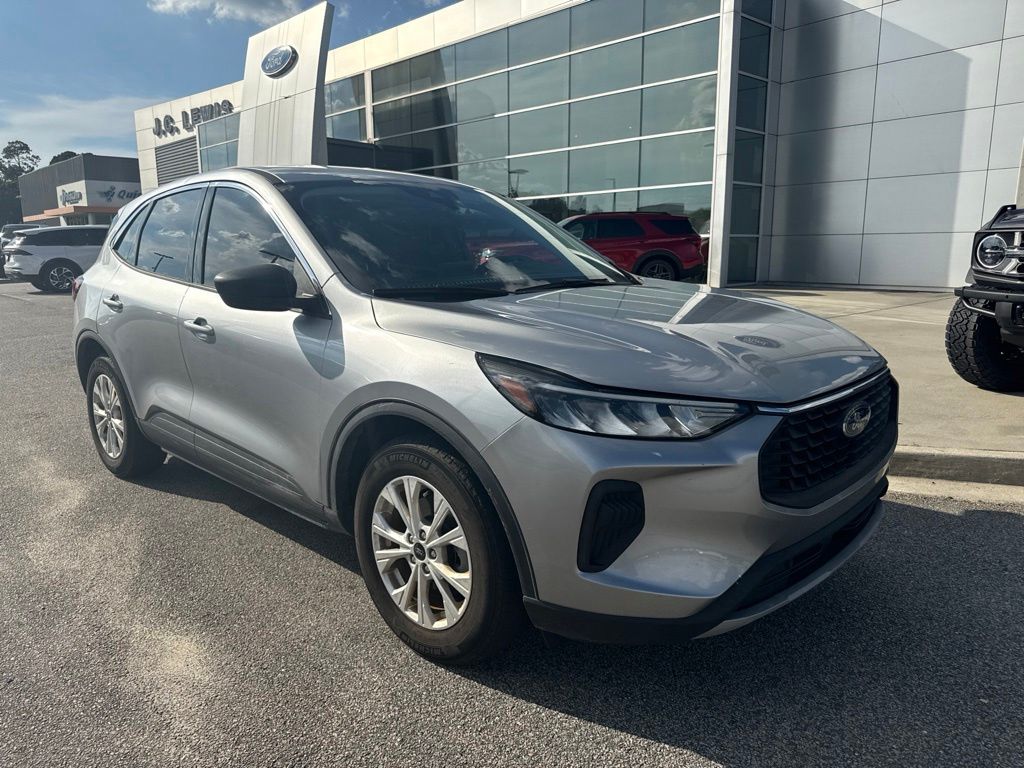 Iconic Silver Metallic 2024 Ford Escape SUV / Crossover Front-Wheel Drive 8-Speed Automatic