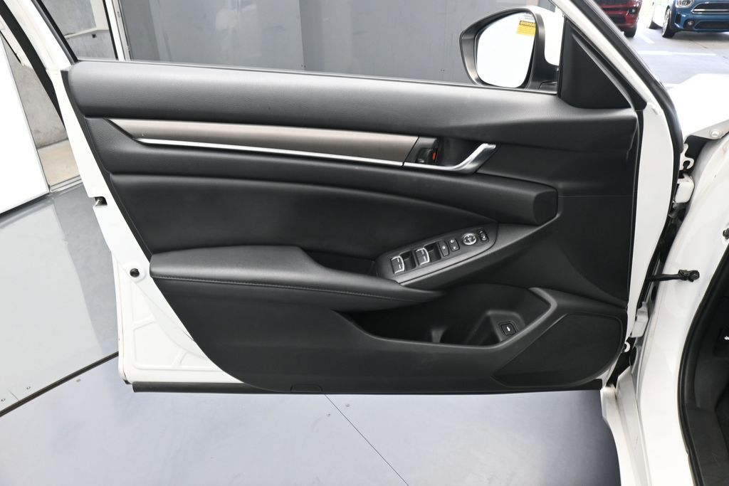 Used 2021 White Honda LX image 12