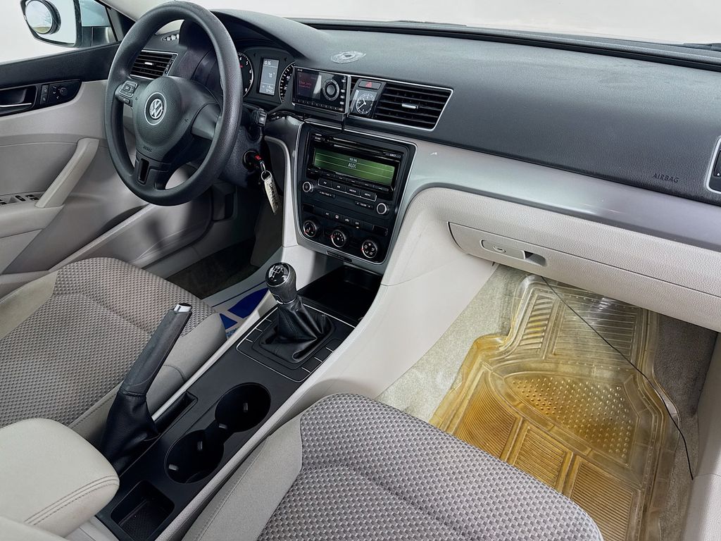 Used Car 2015 Volkswagen Passat  1.8t S For Sale Under $10,000 In Austin, Texas