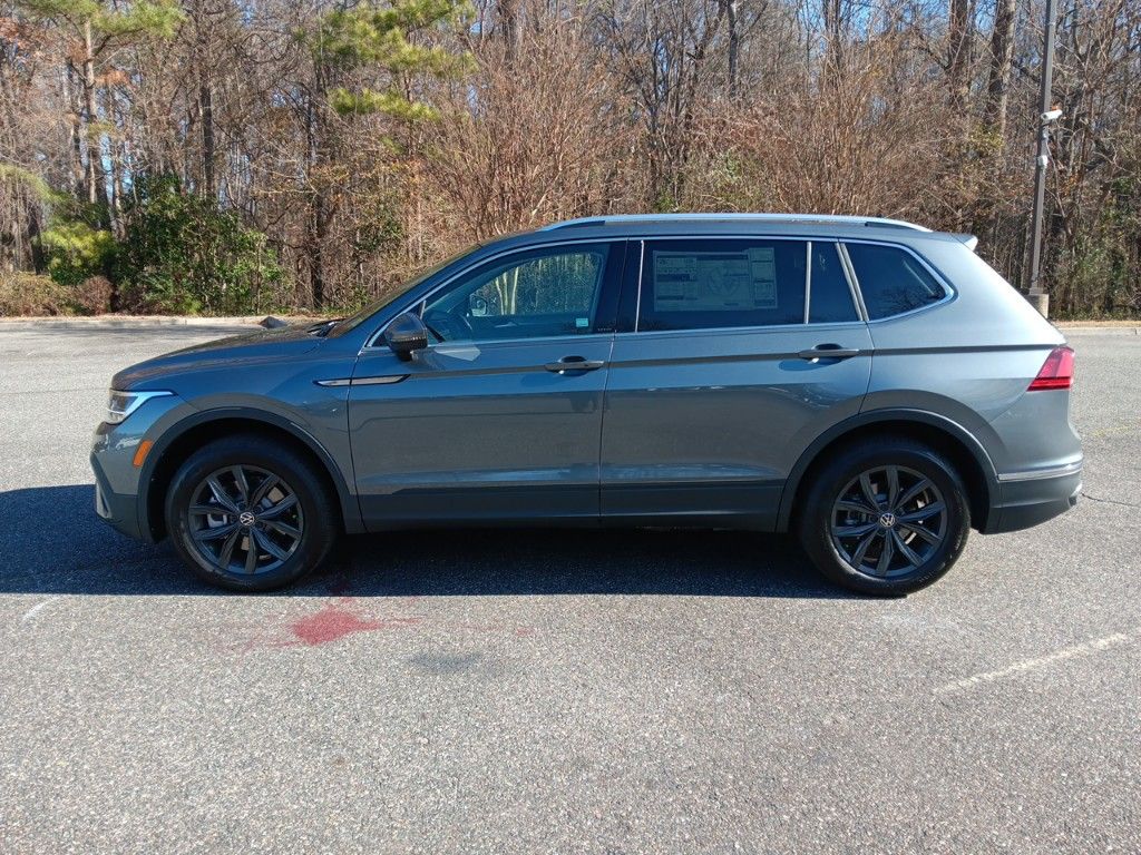 2024 Volkswagen Tiguan 2.0T SE 2