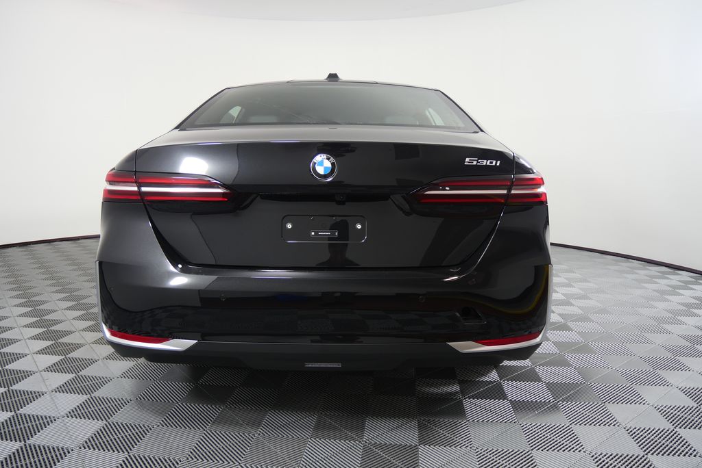 2026 BMW 5 Series 530i 4