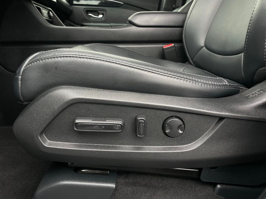 2024 Honda Pilot EX-L 26
