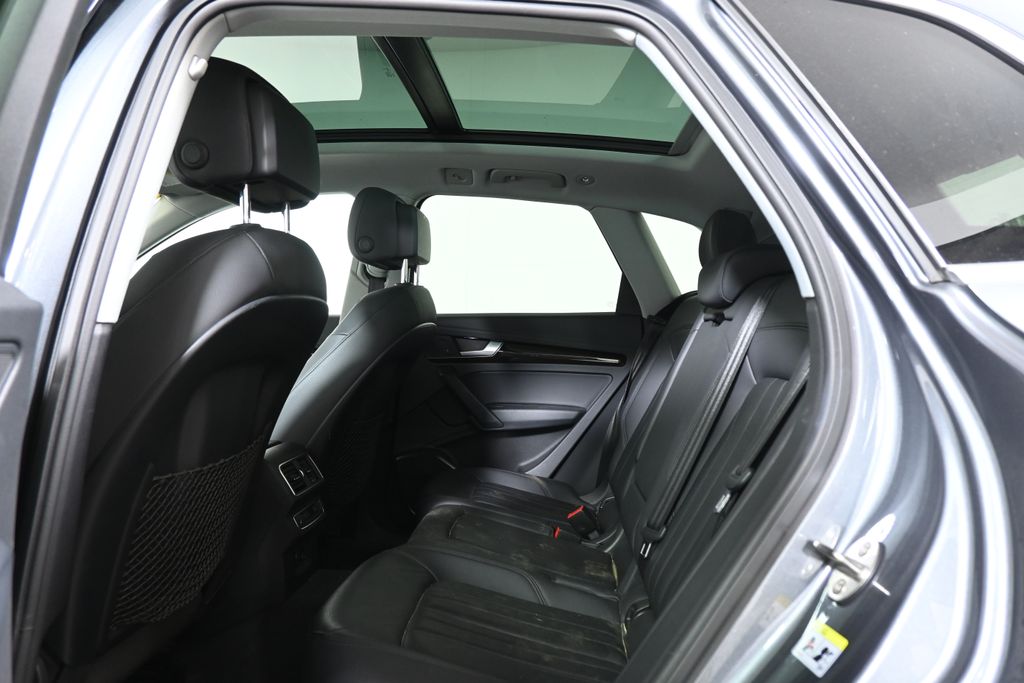 Thumbnail: 2018 Audi Q5 - 6