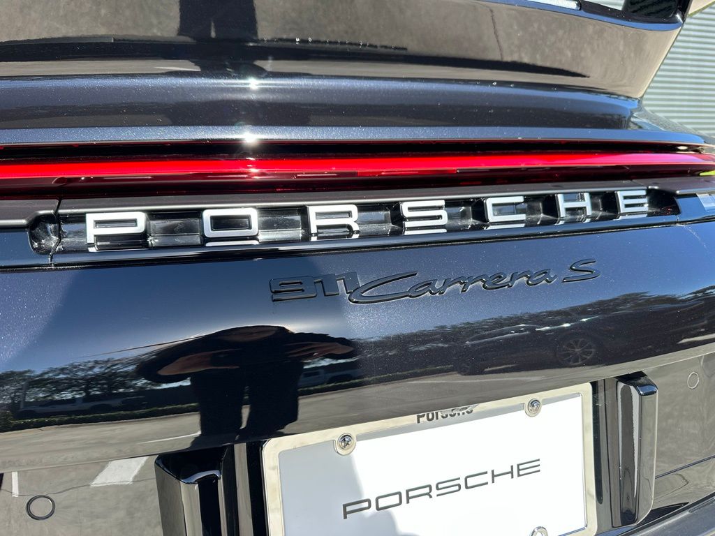 Thumbnail: 2025 Porsche 911 - 14