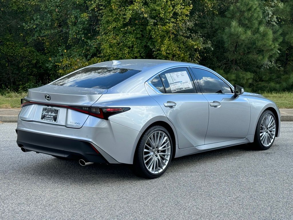 2024 Lexus IS 300 13