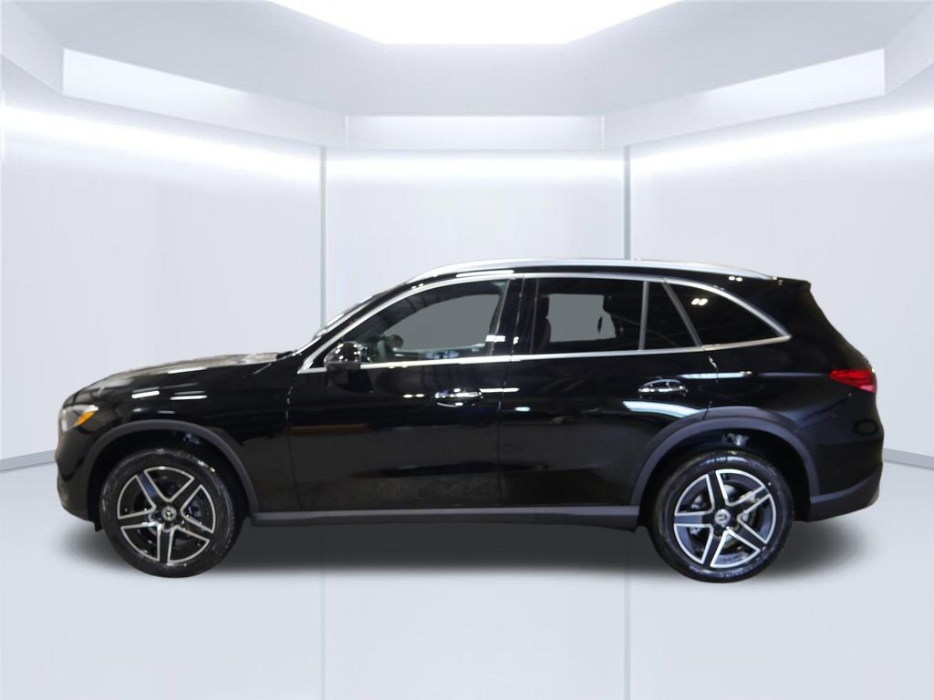 Thumbnail: 2026 Mercedes-Benz GLC - 2