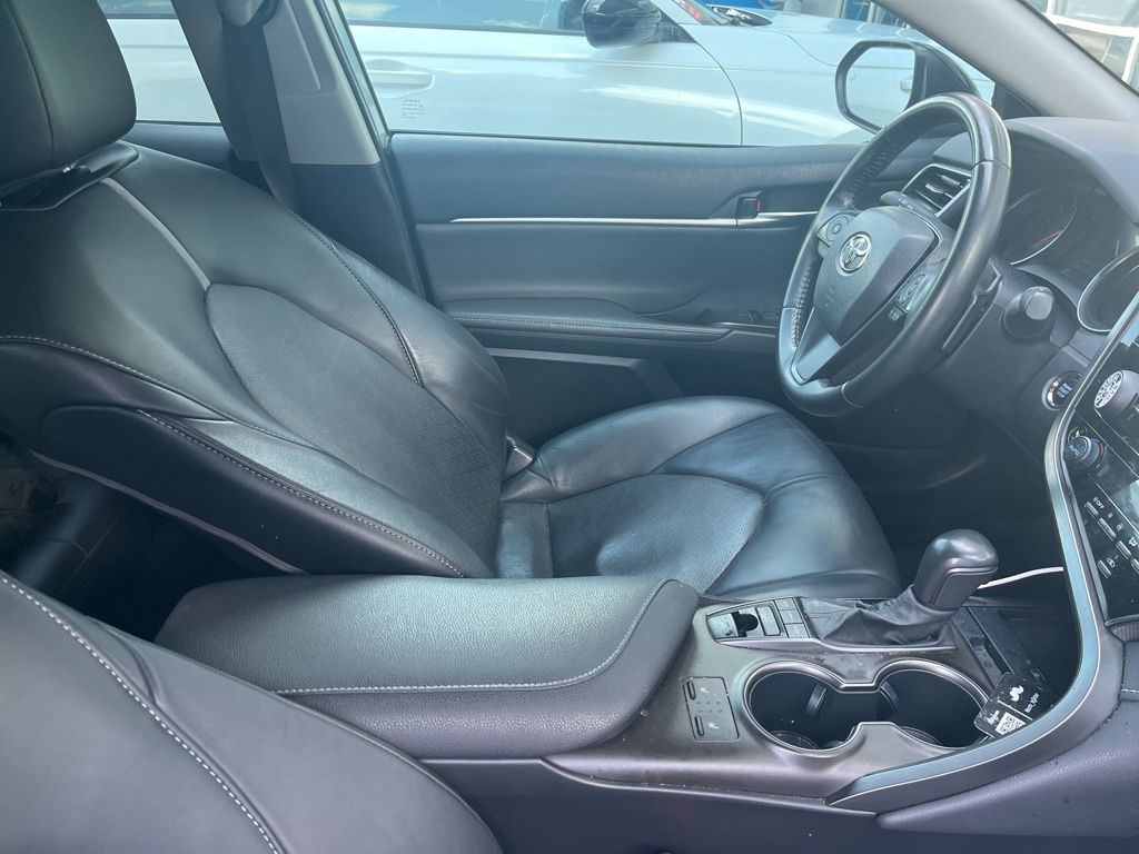 2022 Toyota Camry XSE 4