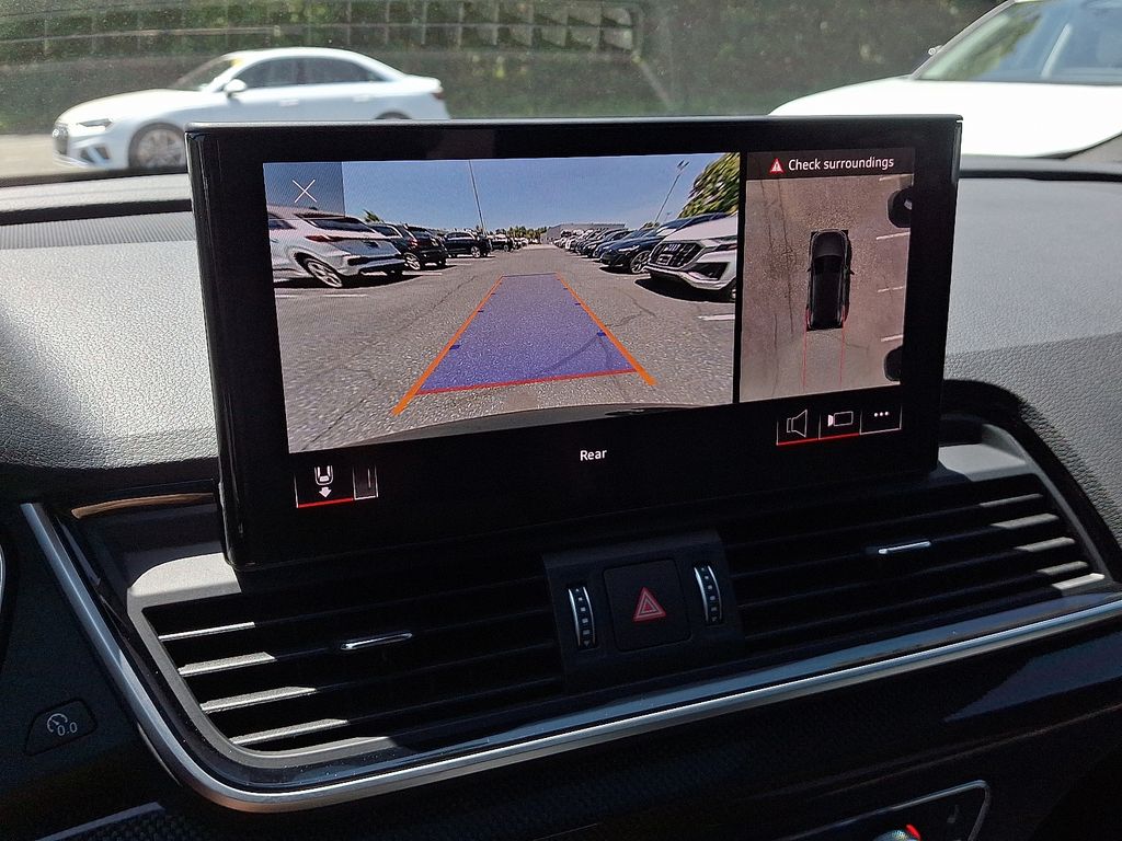 Thumbnail: 2024 Audi SQ5 - 19