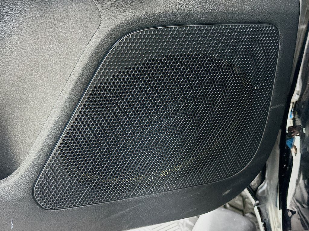 2023 Toyota Tacoma SR 18
