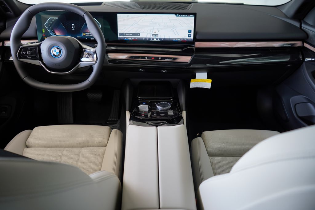 Thumbnail: 2026 BMW i5 - 14