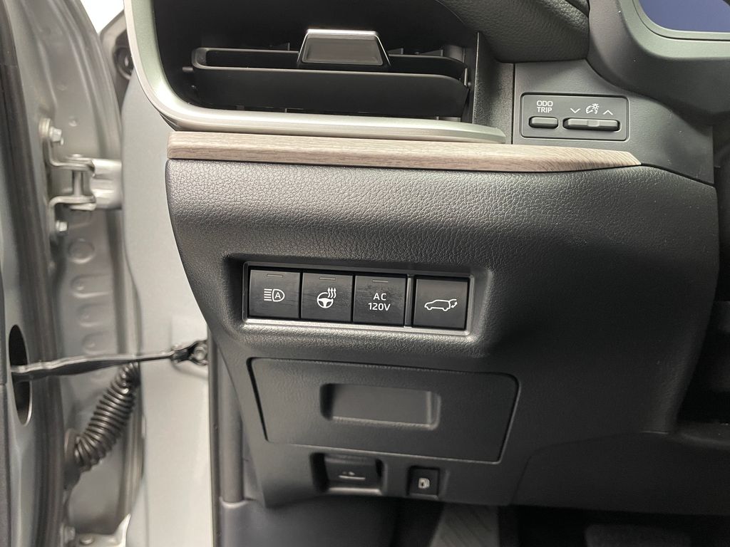 2024 Toyota Grand Highlander Limited 19