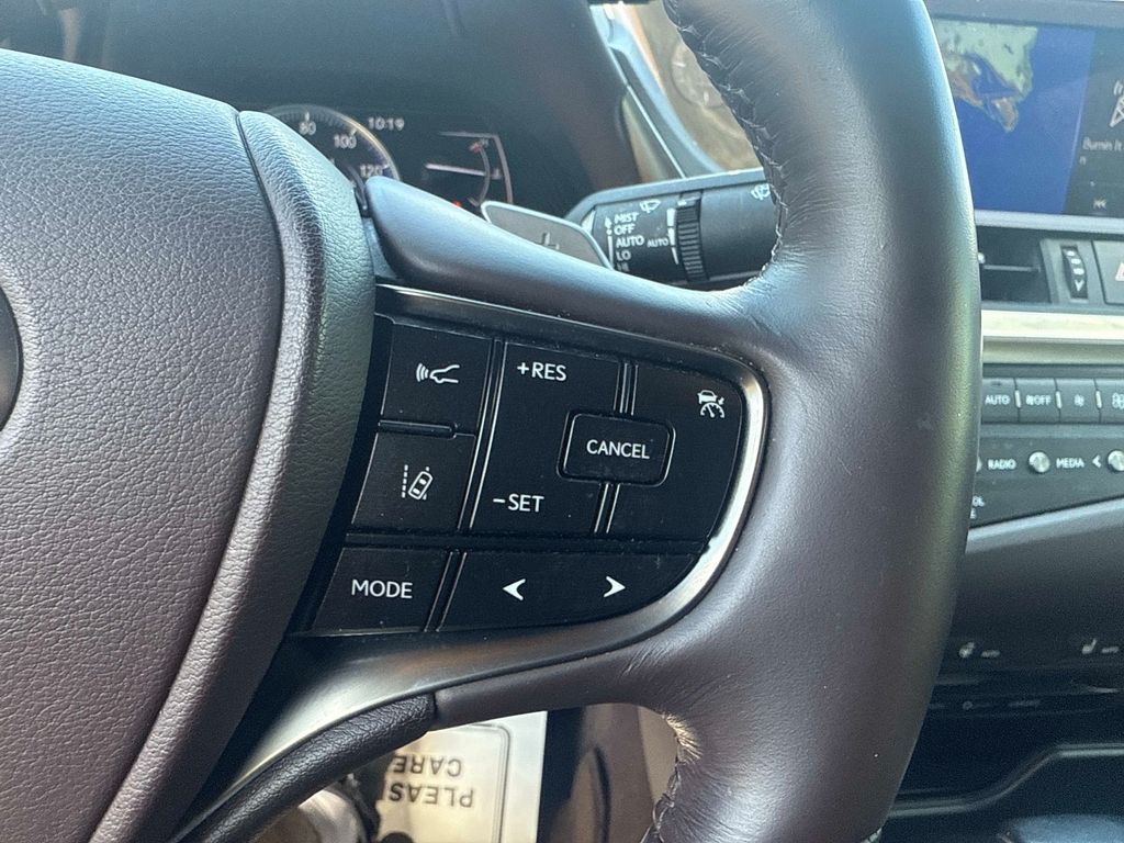 Used 2020 Lexus ES Sedan