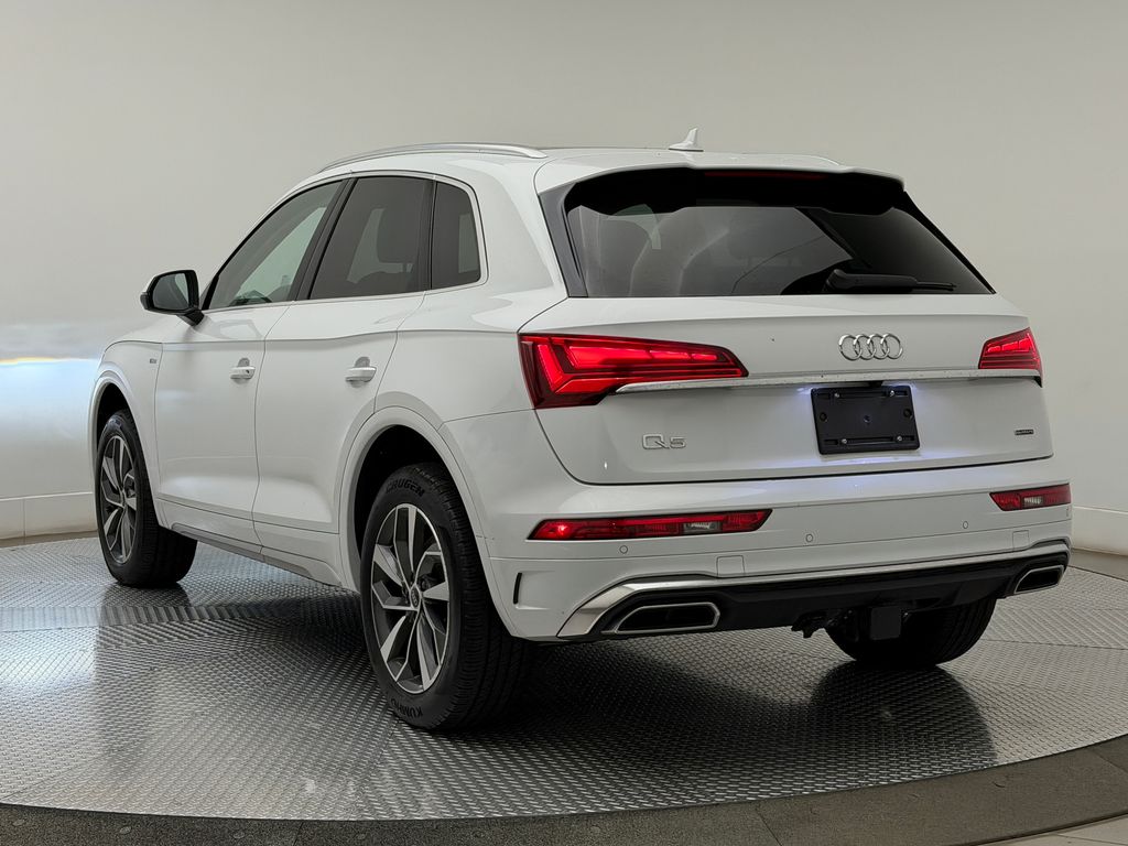 Thumbnail: 2024 Audi Q5 - 8