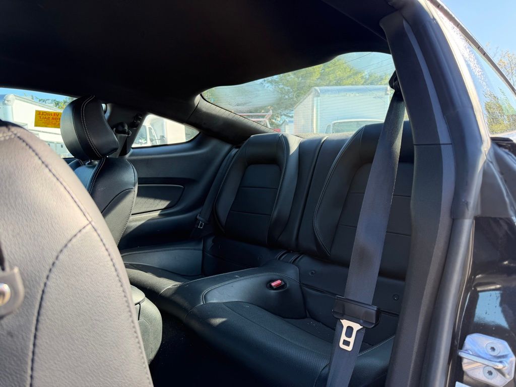 2022 Ford Mustang EcoBoost Premium Fastback