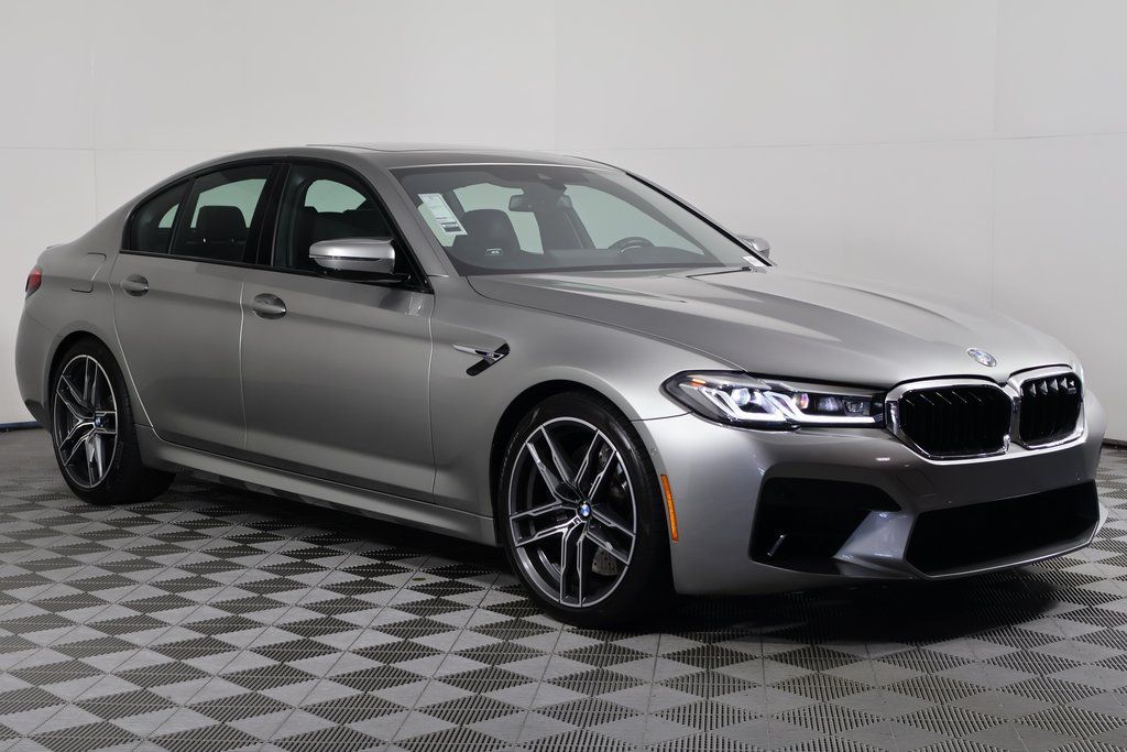 Thumbnail: 2022 BMW M5 - 3