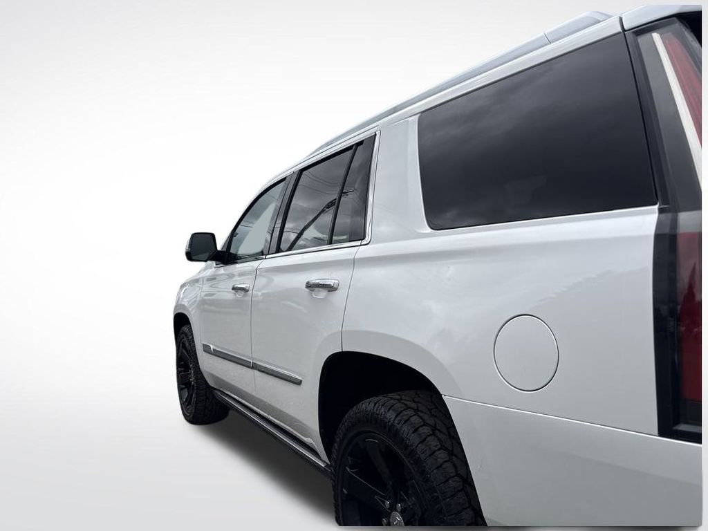 2019 Crystal White Tricoat Cadillac Escalade Platinum Edition 4X4 SUV