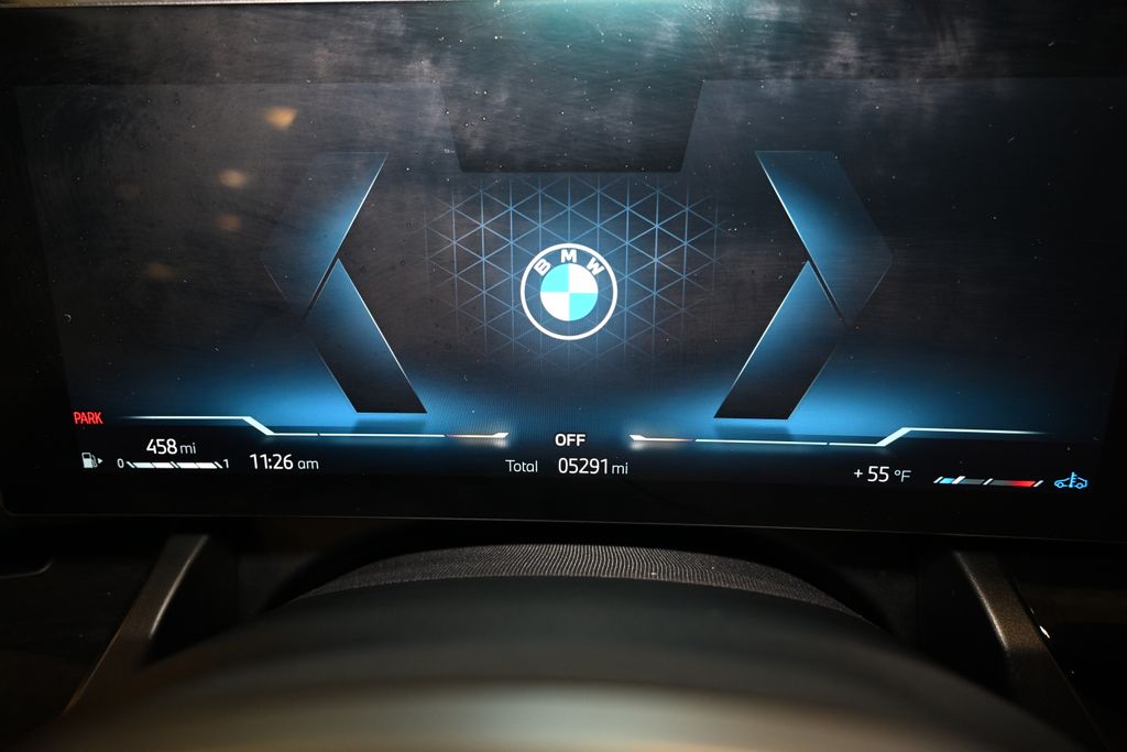 Thumbnail: 2025 BMW 5 Series - 26