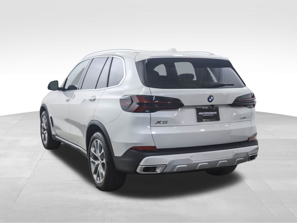 Thumbnail: 2026 BMW X5 - 3
