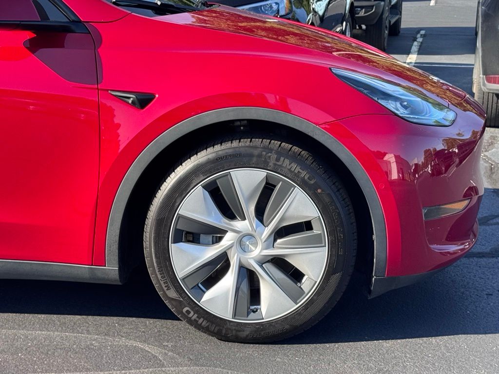 TeslaModel Y39