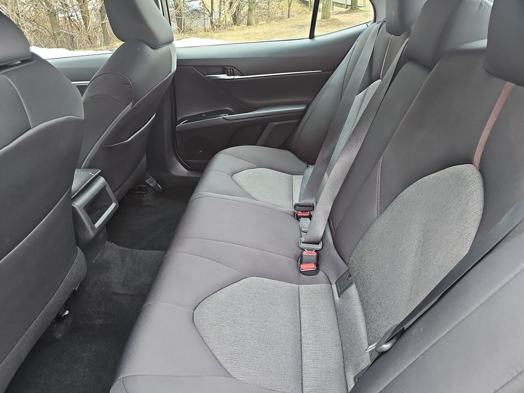 2019 Toyota Camry Hybrid LE