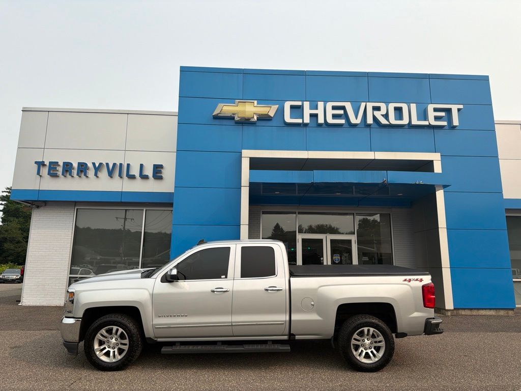 Silver Ice Metallic 2018 Chevrolet Silverado 1500 Pickup Truck Four-Wheel Drive 6-Speed Automatic Overdrive