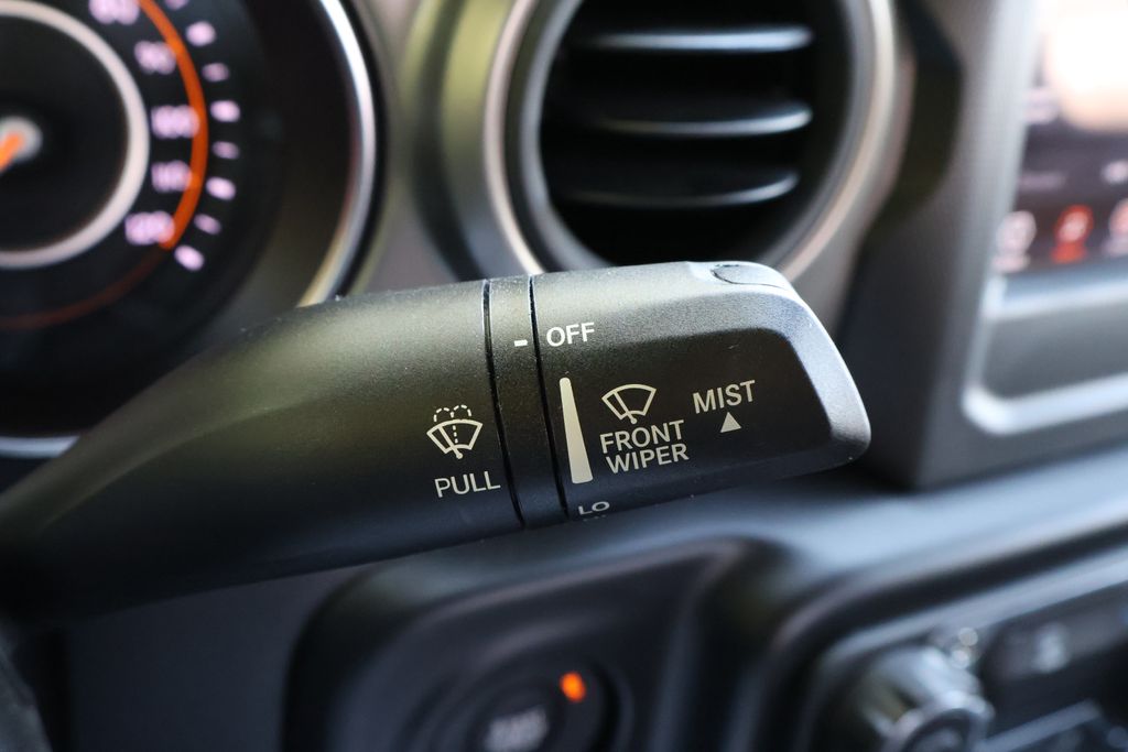 Thumbnail: 2022 Jeep Wrangler - 25