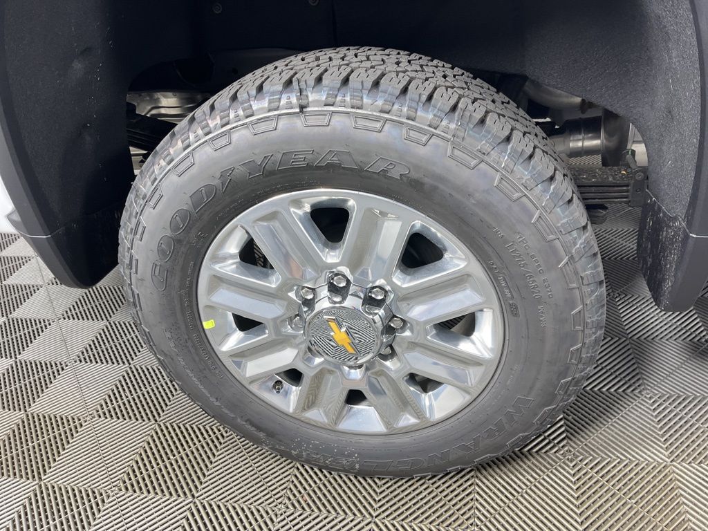 Thumbnail: 2025 Chevrolet Silverado 2500 - 20