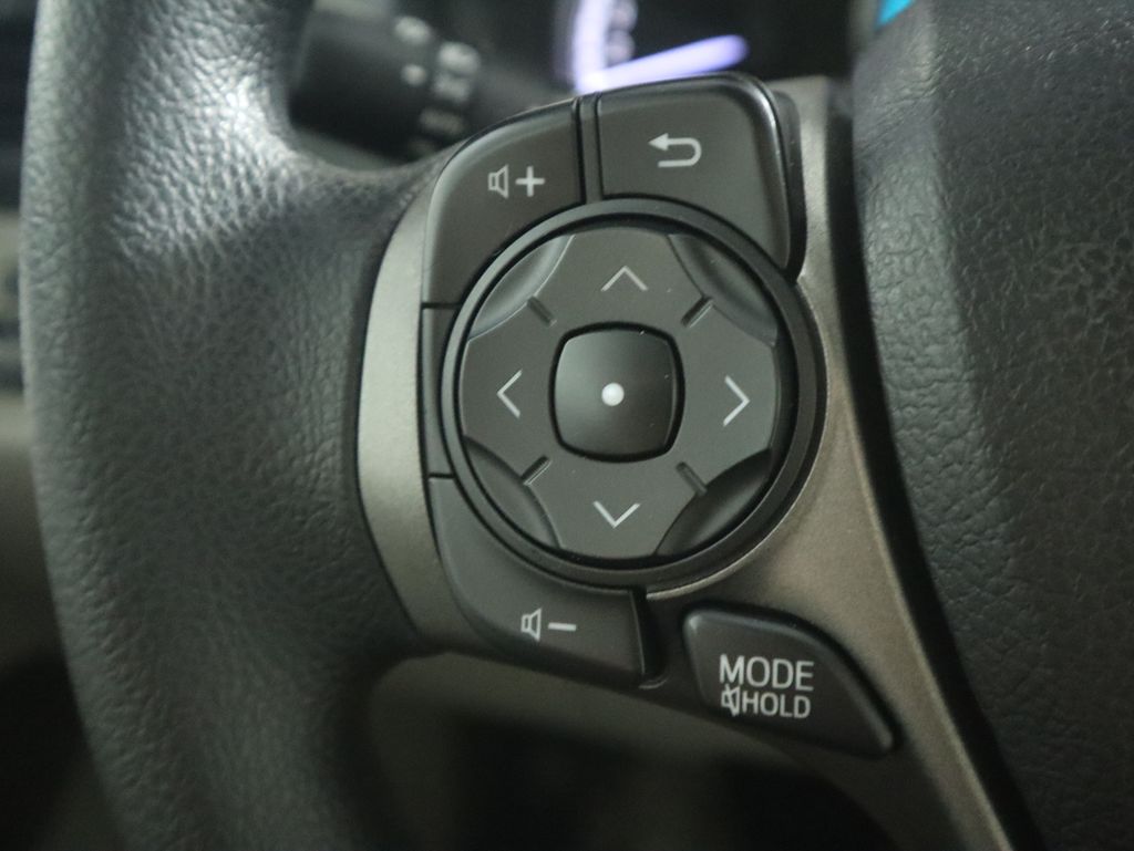Thumbnail: 2015 Toyota Venza - 11
