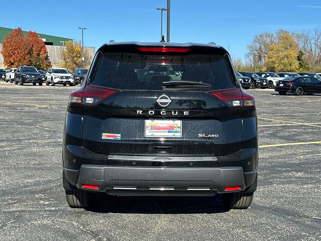 2025 Nissan Rogue SL photo
