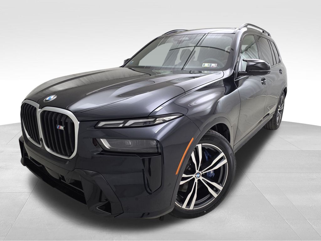 2025 BMW X7 M60i's photo