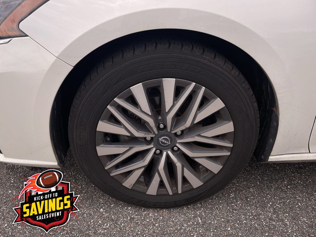 Used 2024 Nissan Altima Sedan
