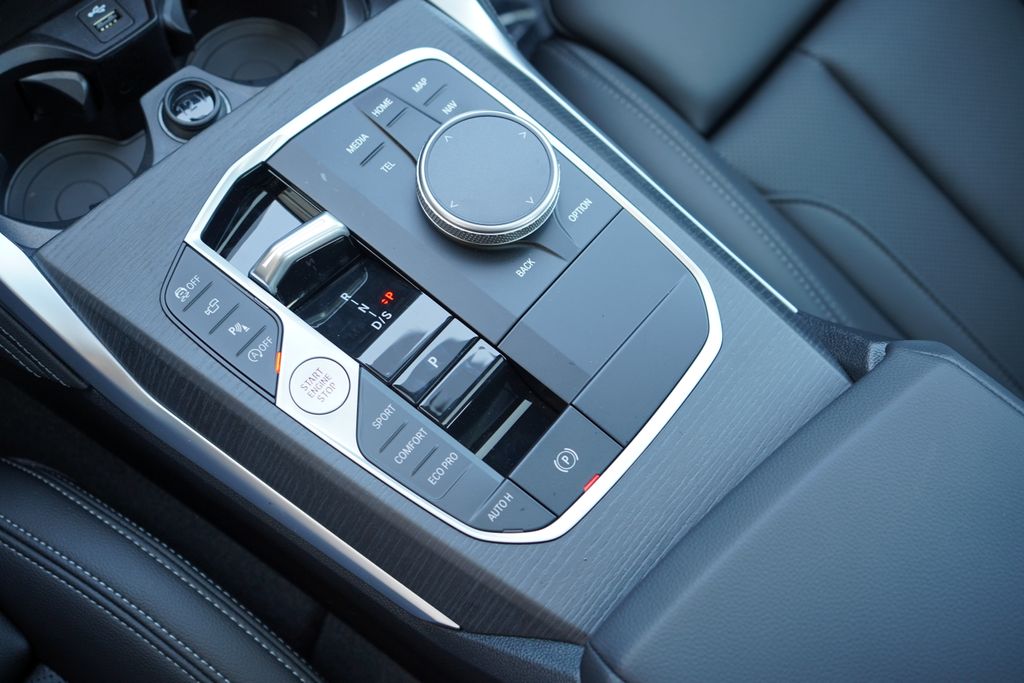 Thumbnail: 2026 BMW 4 Series - 18