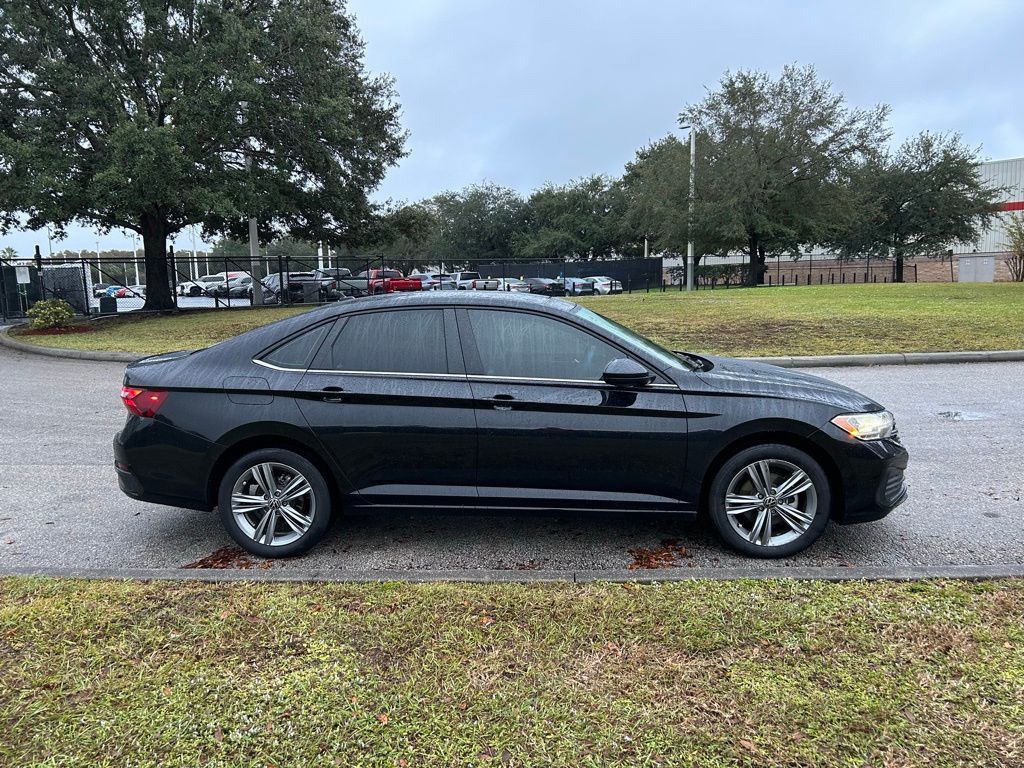 Thumbnail: 2024 Volkswagen Jetta - 6