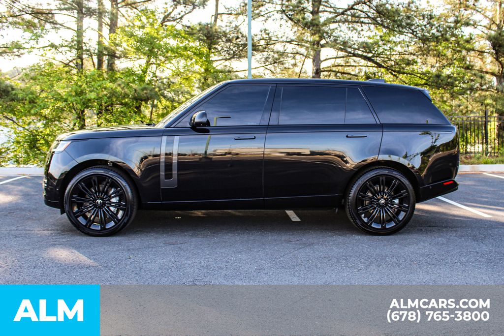 Used 2023 Black Land Rover SE image 7