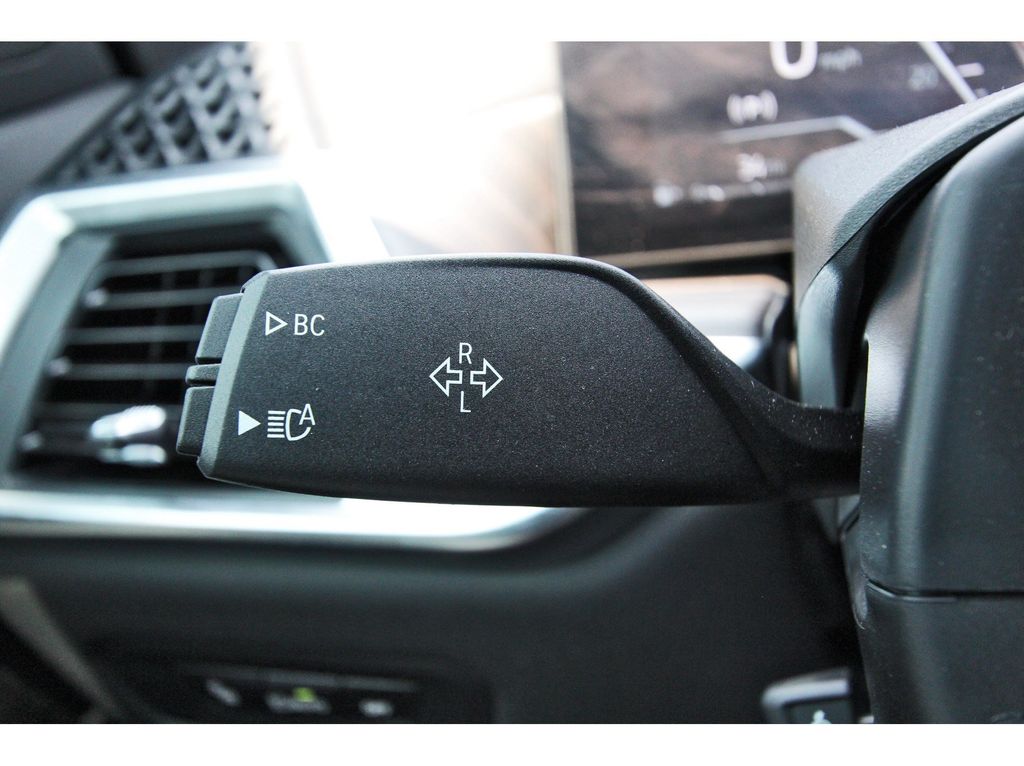 2025 BMW X5 sDrive40i White at DeMontrond Auto Country
