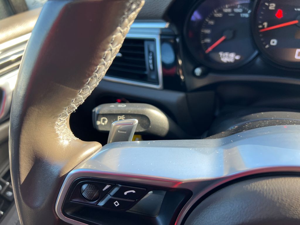 Thumbnail: 2018 Porsche Macan - 20