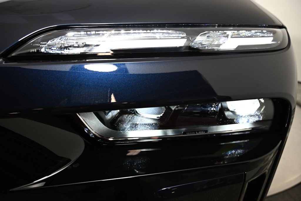 Thumbnail: 2026 BMW 7 Series - 9