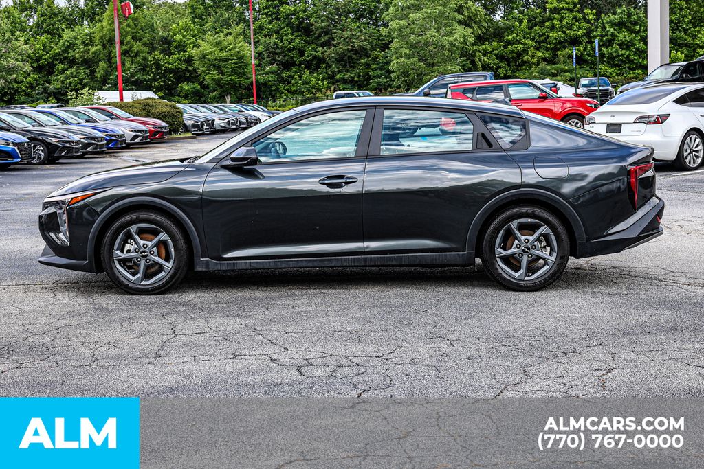 Used 2025 Gray Kia LXS image 9