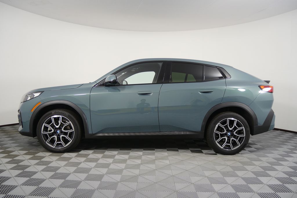 Thumbnail: 2024 BMW X2 - 6