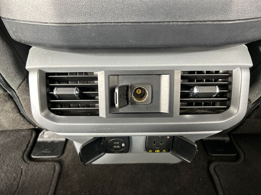 Used 2022 Blue Ford XLT image 19