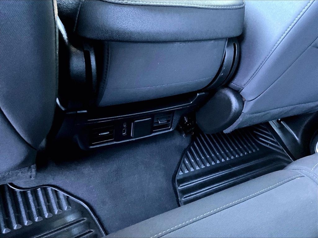 2023 GMC Sierra 1500 — photo 27