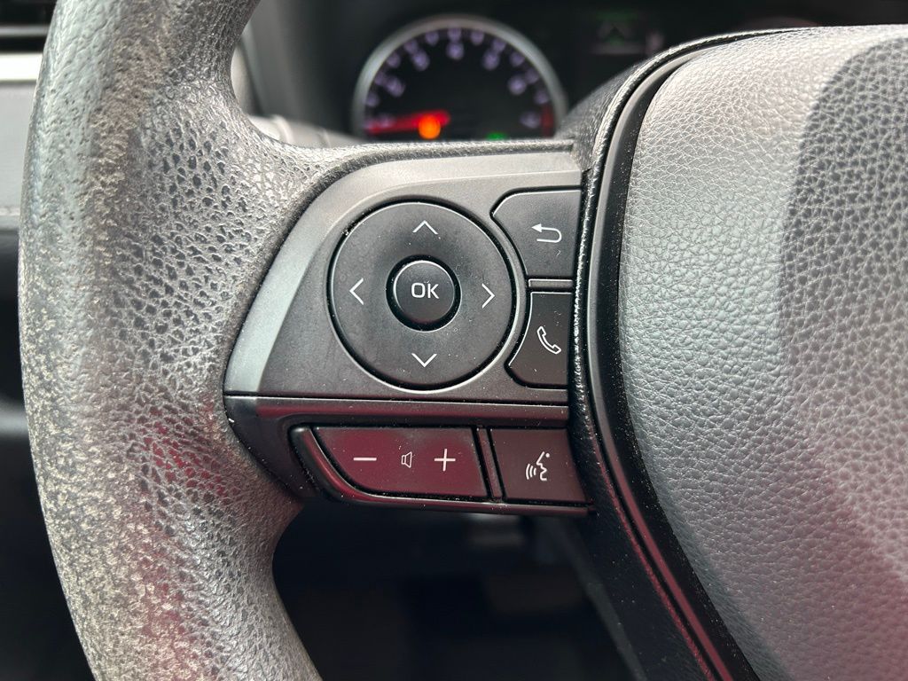 Thumbnail: 2021 Toyota RAV4 - 20