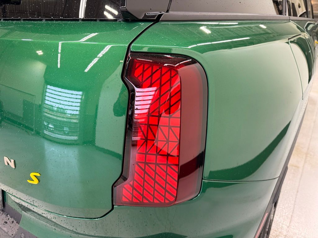 2025 MINI Cooper Countryman Iconic 5