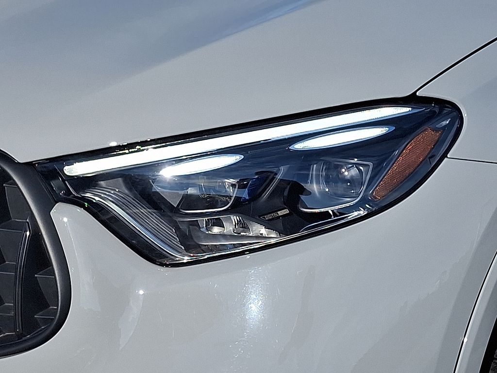 Thumbnail: 2025 Mercedes-Benz GLC - 11